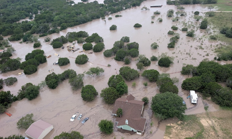 Tragédia: sobe para 82 o número de mortos nas enchentes do Texas