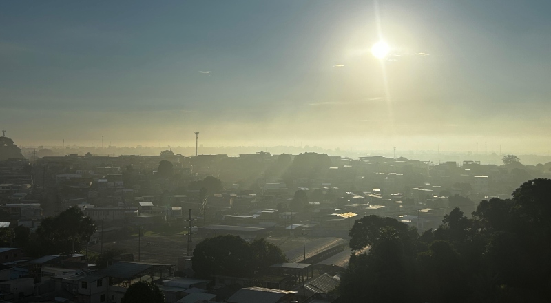 Fumaça volta a tomar conta de Manaus e preocupa população; veja vídeo