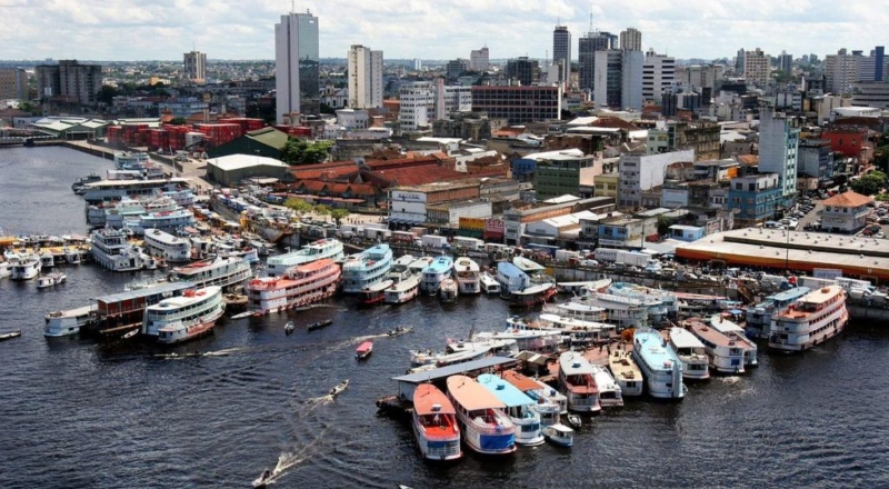 Rio Negro começa a recuar em Manaus após nove meses de cheia