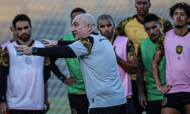 Amazonas FC enfrenta Cuiabá na estreia do técnico Márcio Zanardi nesta terça-feira (15)