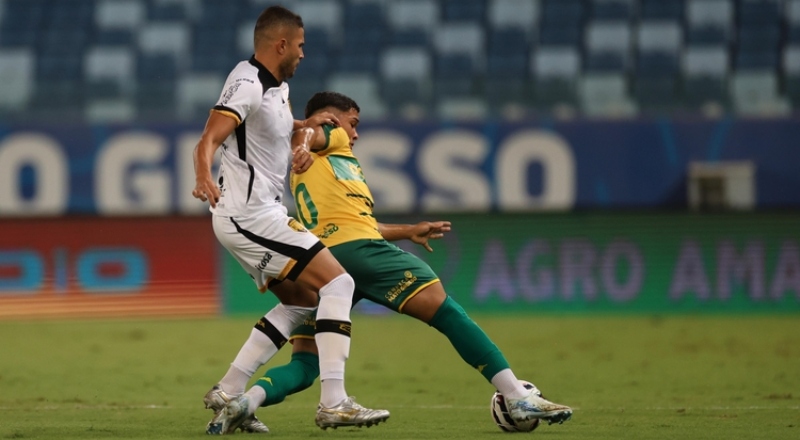 Amazonas FC perde de virada para o Cuiabá e segue na lanterna da Série B