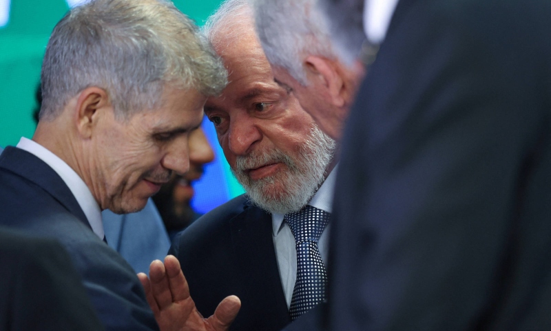 Governo Lula relança licitação de R$ 98 milhões para comunicação digital após escândalo e troca na Secom
