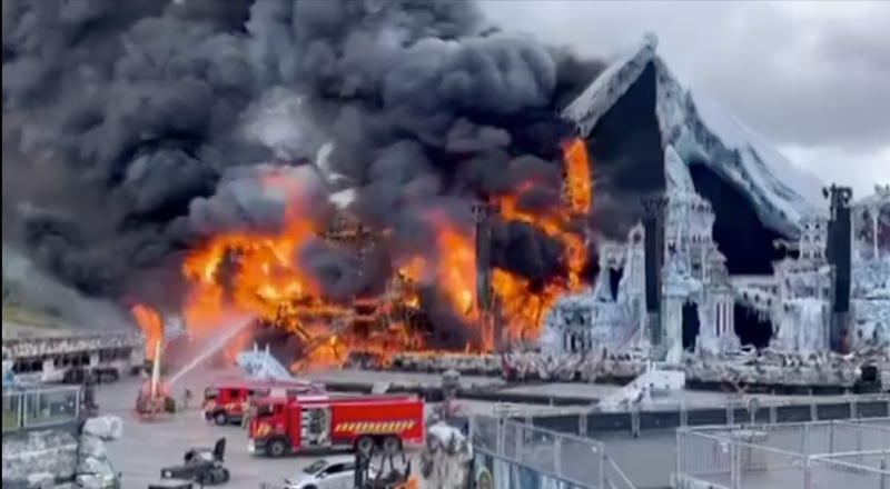 Palco principal do festival de música Tomorrowland pega fogo na Bélgica; veja vídeos
