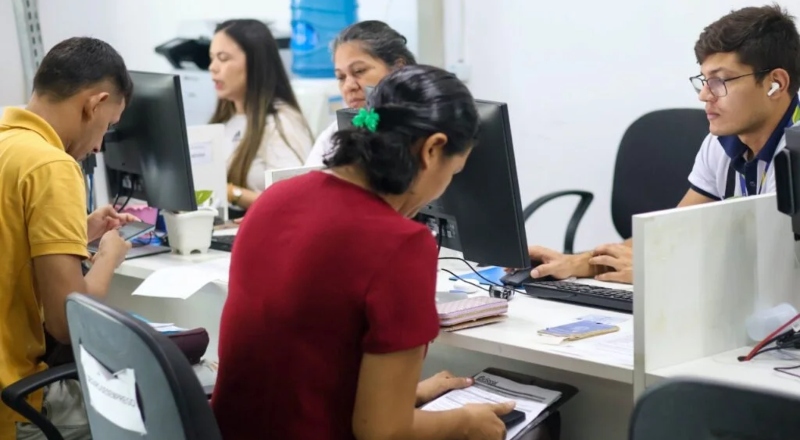 Vendedor, estagiário e repositor: mais de 150 vagas de emprego estão disponíveis no Amazonas; confira