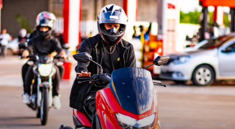 “Trabalhador e apaixonado por motos”: saiba quem era o motociclista que morreu em acidente na Efigenio Salles; veja vídeos