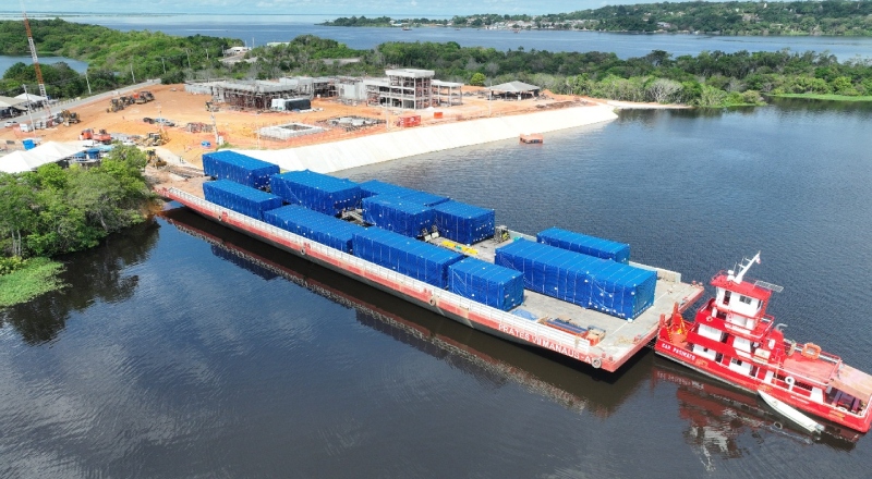 Obra do Azulão 950 avança com chegada de equipamento de alta tecnologia