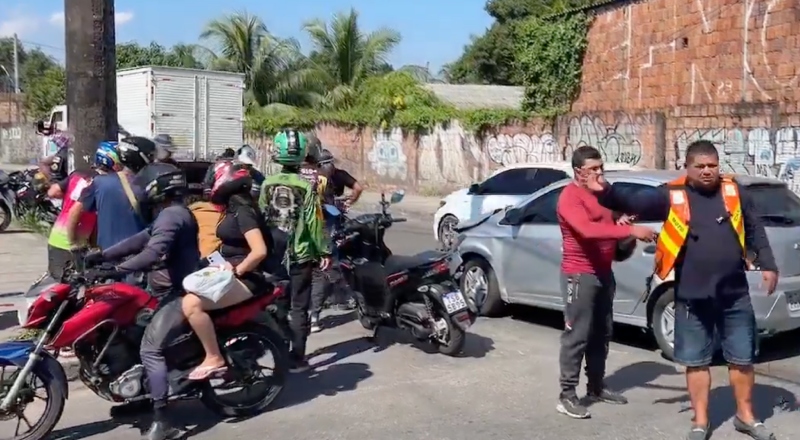 Urgente: corrida de mototáxi termina em grave acidente no Manoa; veja vídeo