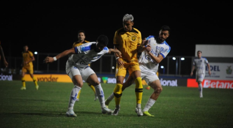 Amazonas FC empata com Paysandu e deixa a lanterna da Série B