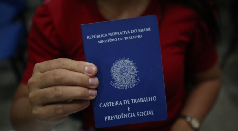 Entregador, vendedor e garçom: 253 vagas de emprego em várias áreas estão disponíveis no AM; confira