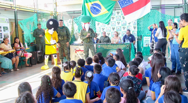 Estudantes da Prefeitura de Manaus são formados em protetores ambientais mirins pela Polícia Ambiental