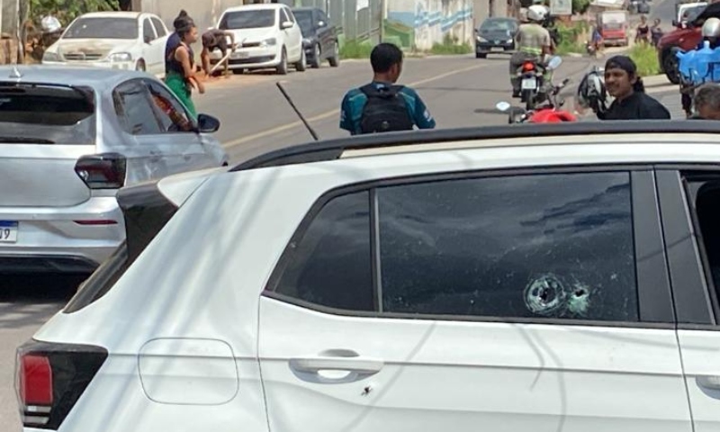 “A criança viu tudo”: homem assassinado dentro de carro havia acabado de pegar o filho na escola, em Manaus; veja vídeo