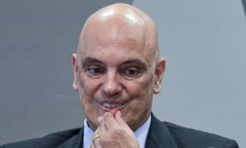 Crise no STF: ministros rejeitam assinar carta em apoio a Alexandre de Moraes