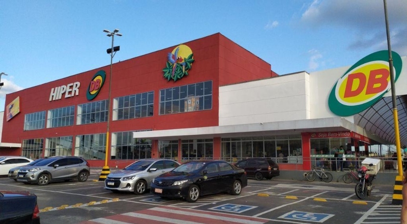 MP aciona Supermercados DB e pede multa de R$ 1 milhão por venda de alimentos impróprios em Manaus