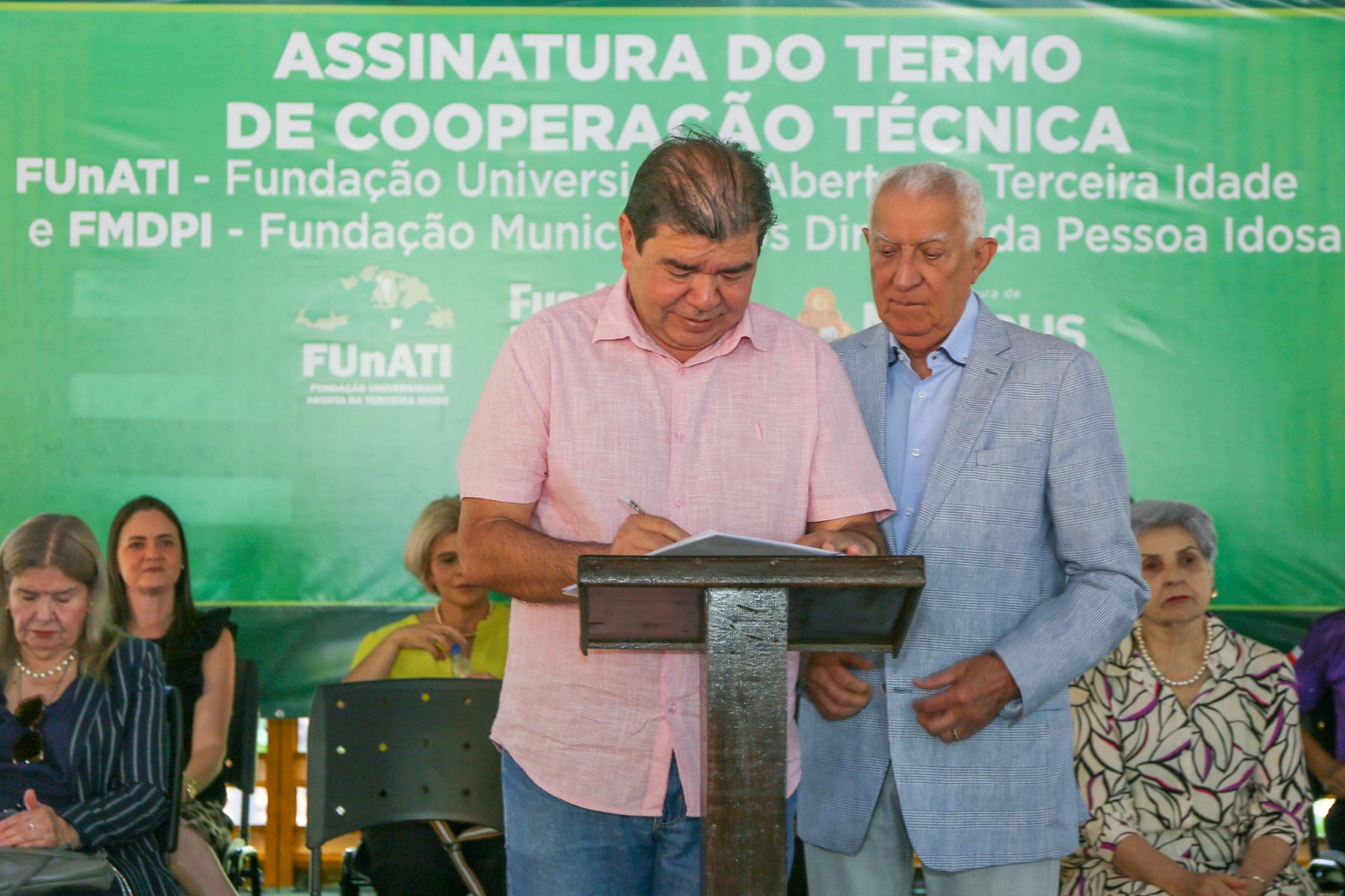 Prefeitura de Manaus firma parceria com a FUnATI para fortalecer ações em prol da qualidade de vida da pessoa idosa