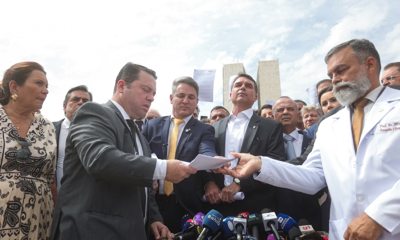 Oposição propõe ‘pacote da paz’ com anistia e fim do foro privilegiado após prisão de Bolsonaro