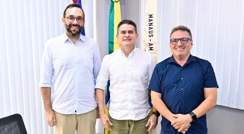 Prefeito David Almeida e os presidentes da Eletros e Ventisol Agratto anunciam expansão do setor eletroeletrônico em Manaus