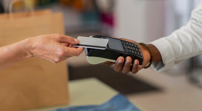 Agosto sem imposto: Flórida garante economia para moradores e turistas brasileiros até o fim do mês