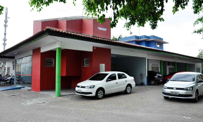 Trio é preso por roubos a postos de combustíveis em Manaus; veja vídeo