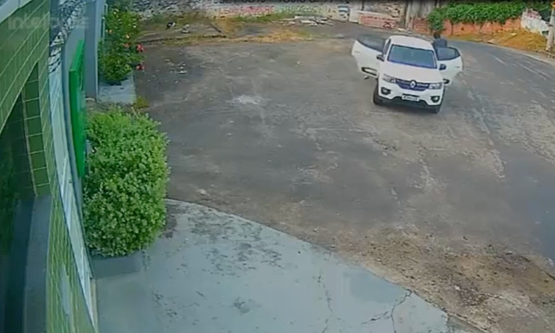 Câmera flagra os últimos momentos de vida de homem que havia sido sequestrado; veja vídeo