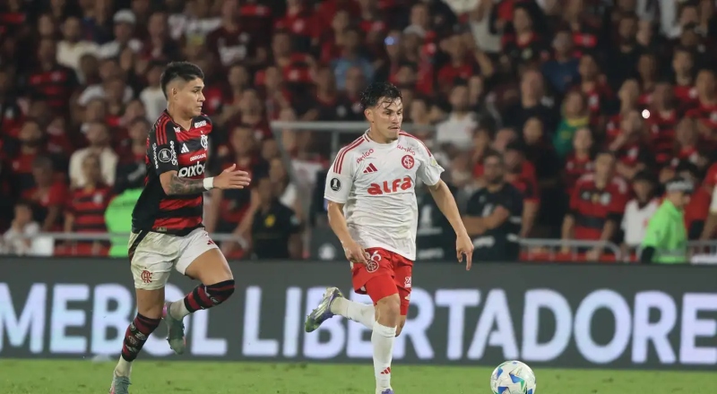 Flamengo e Internacional jogam na capital gaúcha neste domingo (17) antes de decisão pela Libertadores