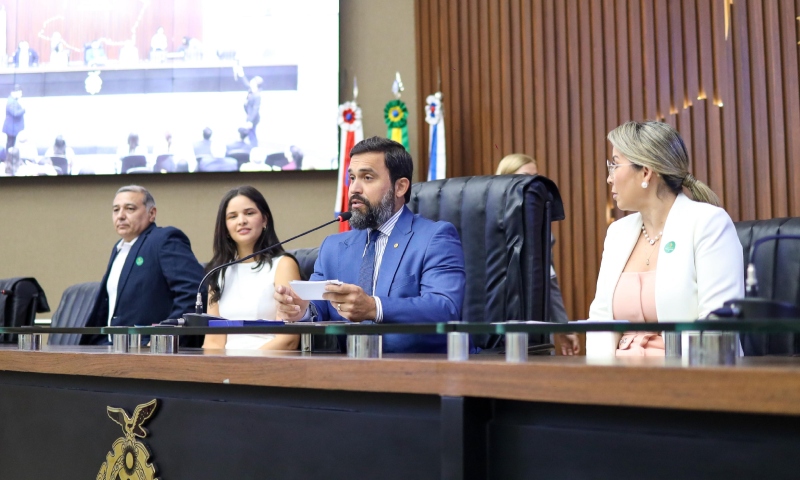 Dr. George Lins homenageia os 23 anos do Hospital e Pronto-Socorro da Criança da Zona Oeste na Aleam