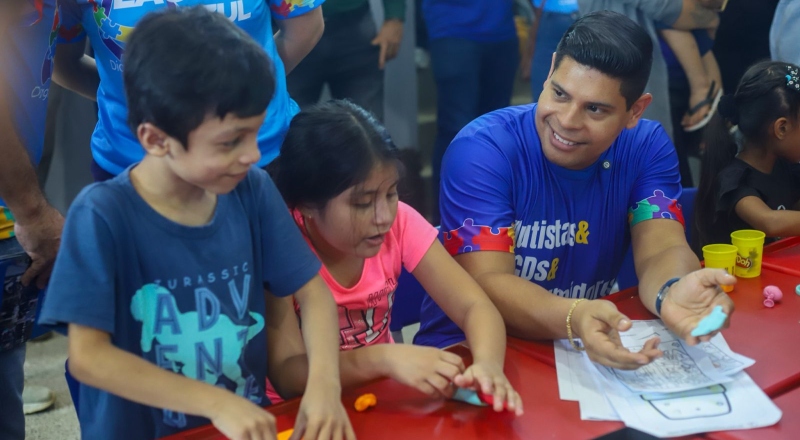 Deputado Mário César Filho leva ação ‘Laudo Azul’ a Borba e amplia atendimentos para crianças