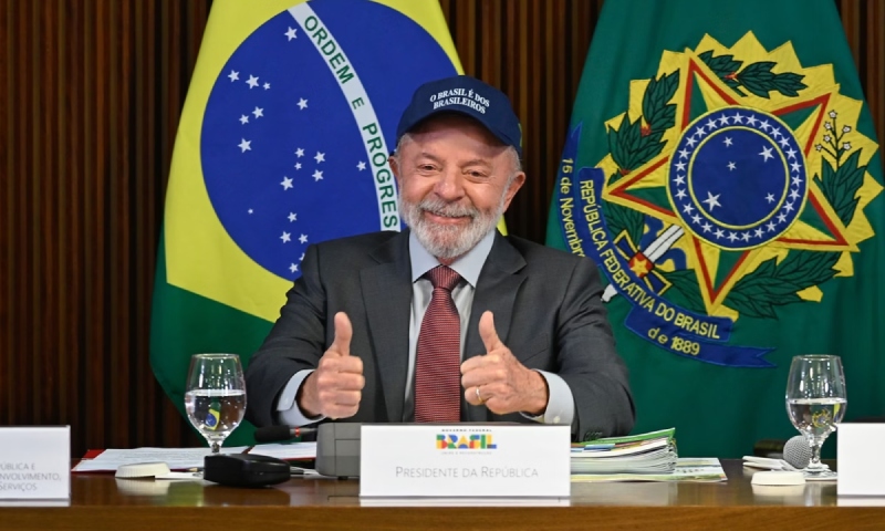 Lula abandona slogan “Brasil, União e Reconstrução” e adota “Governo do Brasil ao lado do Povo Brasileiro”