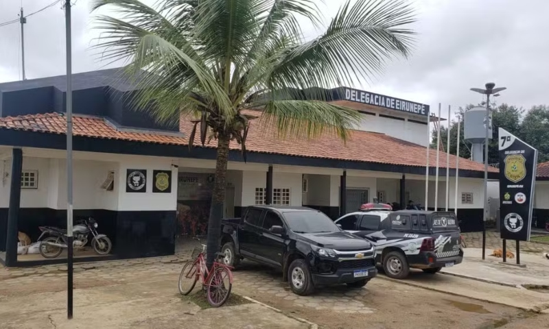 11 detentos fogem de delegacia no Amazonas e população fica desesperada