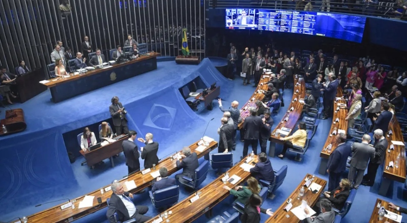 Senado aprova projeto sobre ‘adultização’; texto vai a sanção de Lula