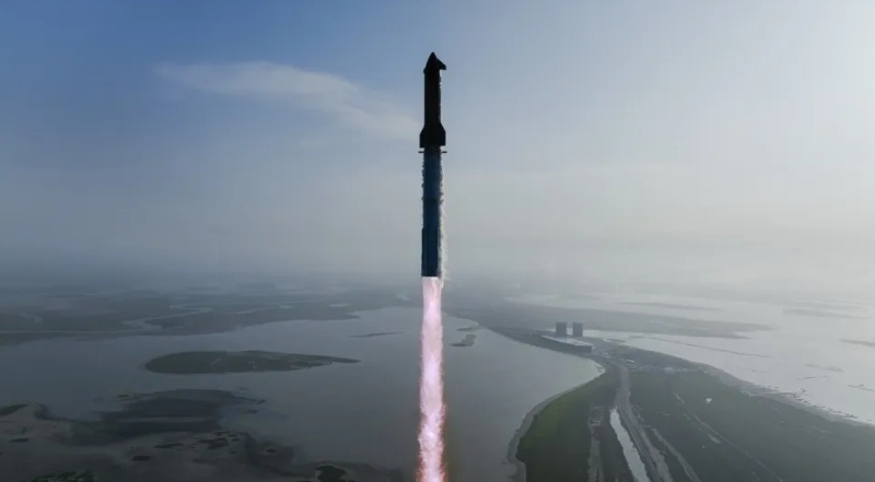 Em seu 10º teste, Starship interrompe série de falhas e faz voo perfeito; veja vídeo