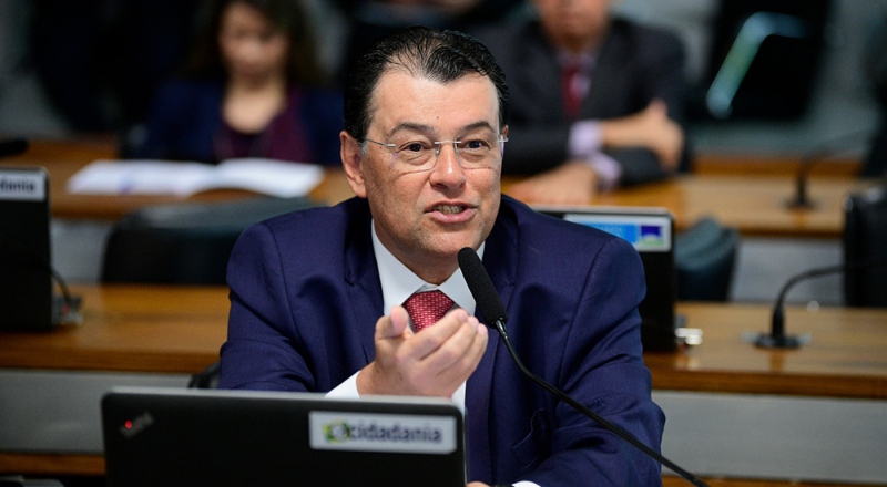 Senador Eduardo Braga comemora decisão do TCU que mantém licença para pavimentar a BR-319