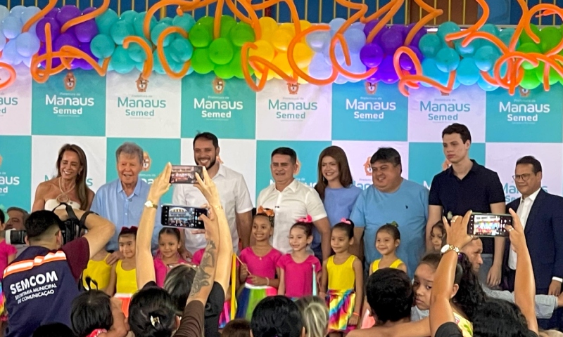 Prefeito David Almeida inaugura escola no Lago Azul para 450 alunos