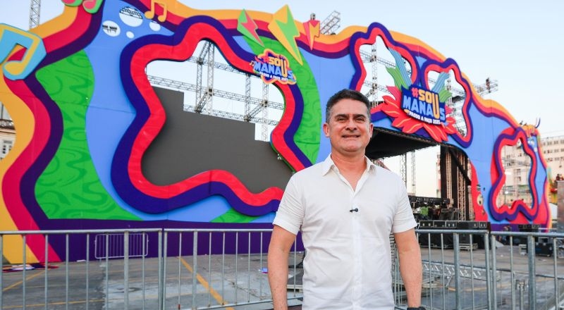 Prefeito David Almeida acompanha fase final da montagem da mega estrutura do ‘#SouManaus Passo a Paço 2025’ e reforça programação cultural