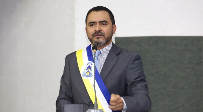Governador do Tocantins, Wanderlei Barbosa, é afastado do cargo em operação da Polícia Federal