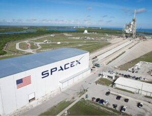 Flórida se torna epicentro da corrida espacial: SpaceX pode chegar a 120 lançamentos por ano