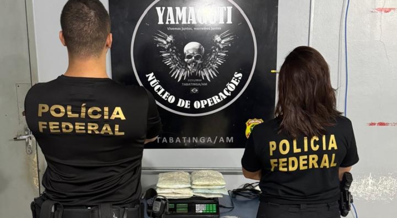 Com bebê de apenas um mês no colo, mulher é presa pela PF tentando embarcar com 4kg de cocaína no AM