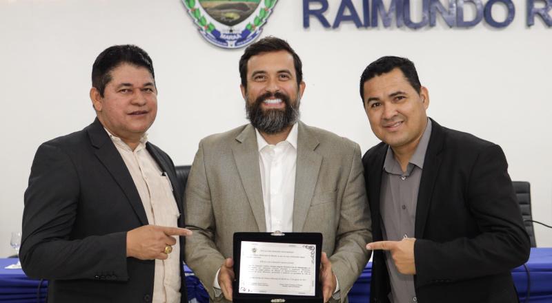 Deputado Dr. George Lins recebe título de Cidadão Maraãense e promove mutirão humanitário de saúde em Maraã