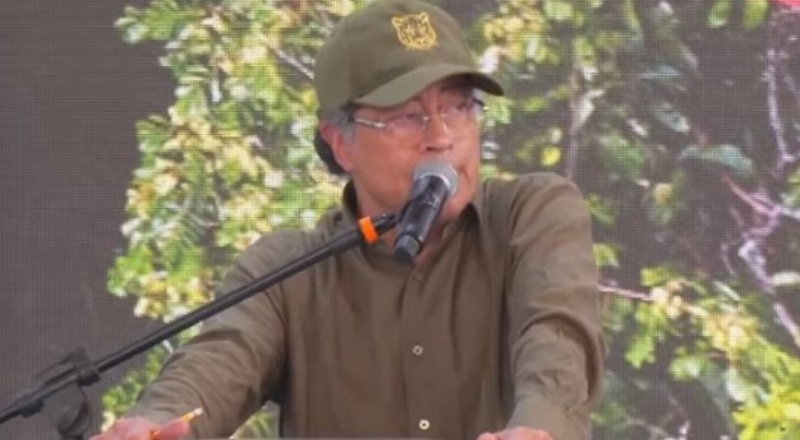 Presidente da Colômbia defende legalização das drogas durante evento com Lula em Manaus; veja vídeo