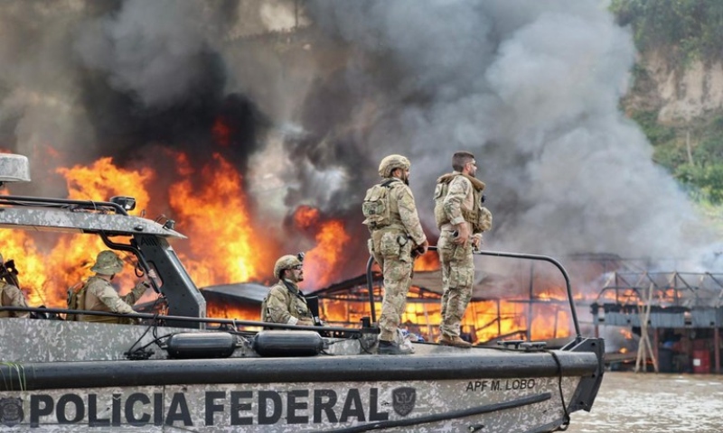 Polícia Federal realiza operação contra garimpo ilegal no Rio Madeira