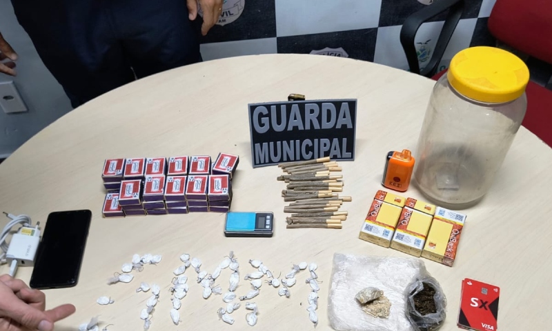 Jurado de morte por facção, homem decide entregar boca de fumo no Centro de Manaus; veja vídeo