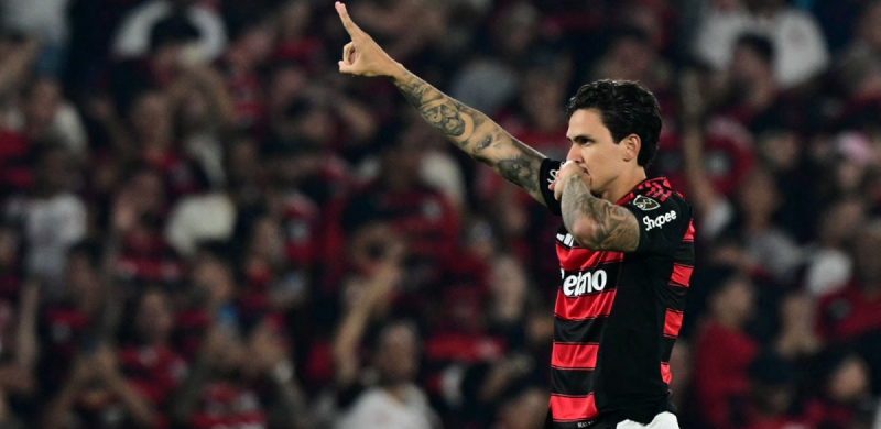 Com direito a gol relâmpago, Flamengo derrota Estudiantes no Maracanã