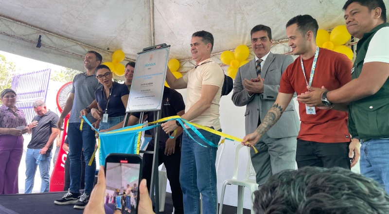 Prefeito David Almeida entrega unidade de saúde reformada e ampliada na zona rural de Manaus