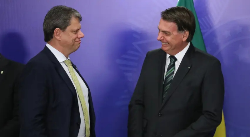 Bolsonaro poderá fechar acordo na semana que vem para que Tarcísio seja seu candidato à presidência em 2026