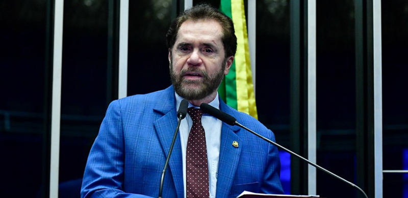 Plínio condena veto de Lula a projeto que isentava Embrapa de taxas de registro; veja vídeo