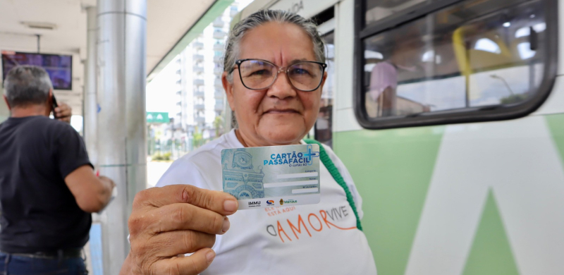 Prefeitura de Manaus lança Cartão PassaFácil+ opcional para idosos a partir de 60 anos