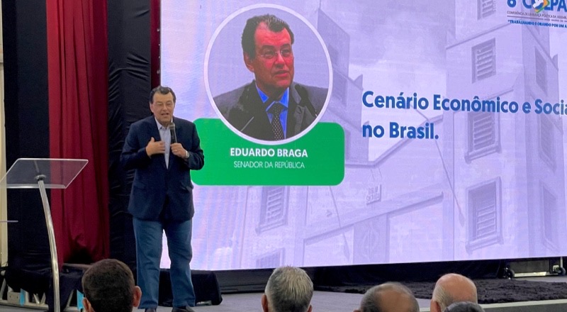 Senador Eduardo Braga destaca desafios e potencial do Brasil em conferência de liderança política no Amazonas