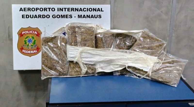 Entrega cancelada: homem que fugiu de revista no Aeroporto de Manaus é preso com 4 kg de maconha