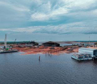 Amazonas recebe R$ 1,7 bilhão do Governo Federal para construção de 188 embarcações e inauguração de portos fluviais
