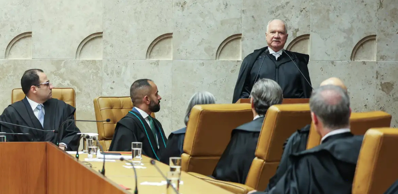 STF não deixará de julgar leis que afrontam a Constituição, diz Fachin