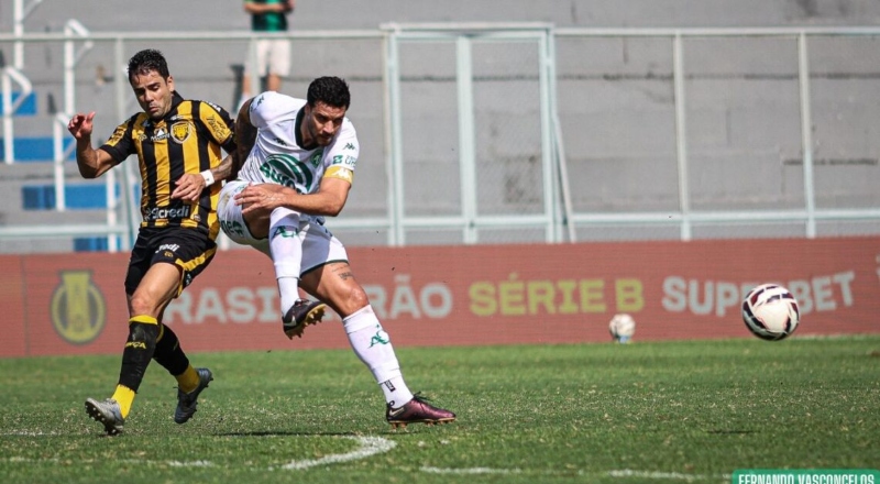 Amazonas FC perde para a Chapecoense e segue afundado no Z-4 da Série B
